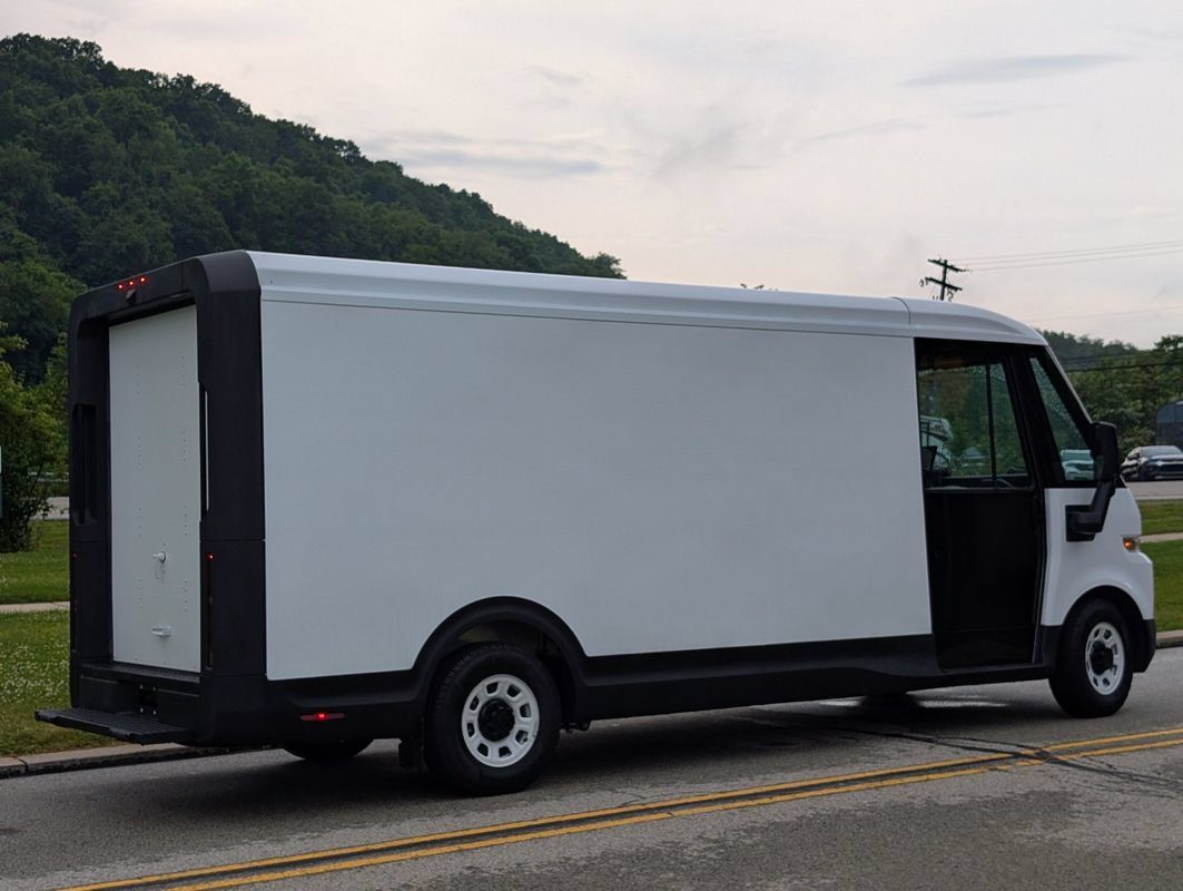 Used 2024 Chevrolet Brightdrop 600 w/ Commercial Equipment Package AWD/4WD image 4