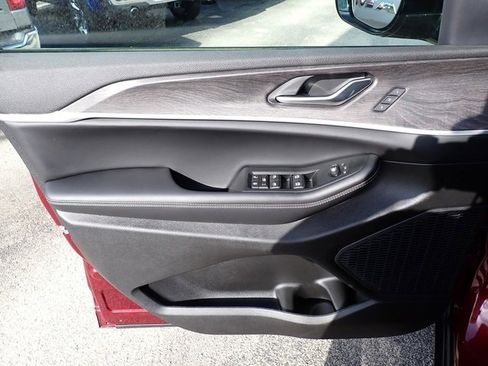 New 2025 Jeep Grand Cherokee Limited w/ Black Appearance Package image 15