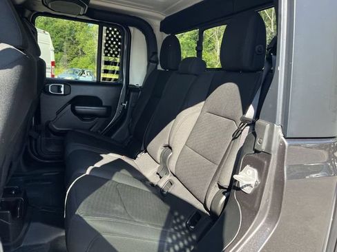 Used 2022 Jeep Gladiator Sport AWD/4WD image 25