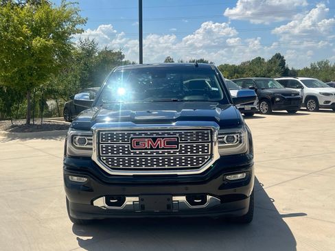 Used 2018 GMC Sierra 1500 Denali w/ Denali Ultimate Package AWD/4WD image 2