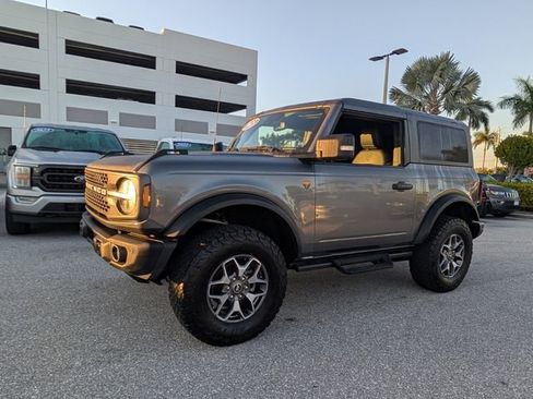 Certified 2023 Ford Bronco Badlands image 3