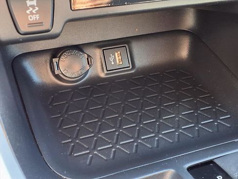 Used 2025 Toyota RAV4 LE image 8