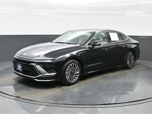 Certified 2025 Hyundai Sonata SEL image 2