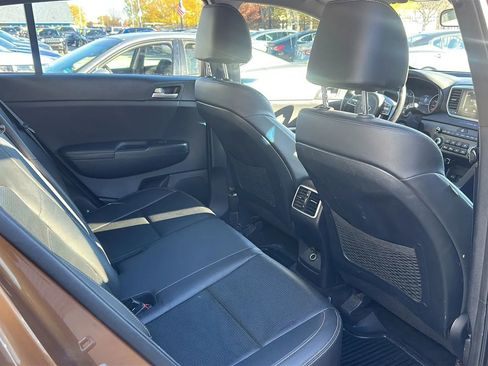 Used 2020 Kia Sportage S image 15