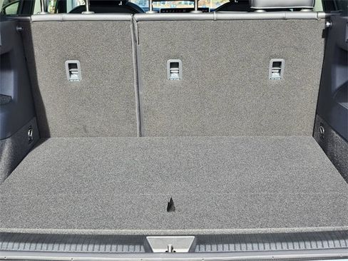 New 2026 Volkswagen Tiguan SE image 30