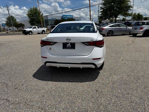 Used 2024 Nissan Sentra SV FWD image 19