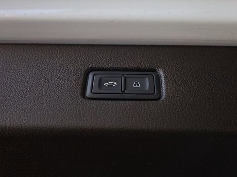 Used 2019 Audi Q7 3.0T Prestige w/ Prestige Package image 33