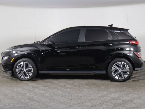 Used 2022 Hyundai Kona Limited w/ Cargo Package FWD image 17