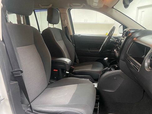 Used 2011 Jeep Compass Latitude image 16