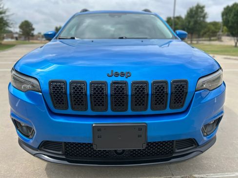 Used 2021 Jeep Cherokee Latitude Plus FWD image 3