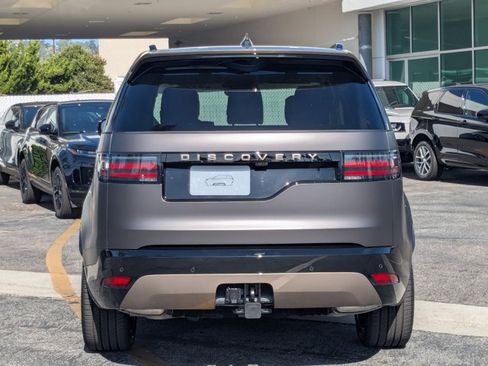 New 2026 Land Rover Discovery Limited Edition AWD/4WD image 8