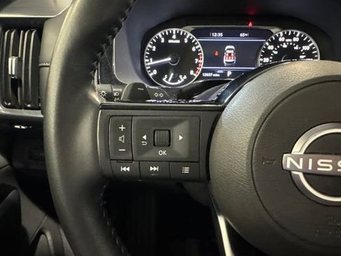 Used 2025 Nissan Pathfinder SL w/ SL Premium Package AWD/4WD image 25
