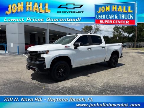 Used 2021 Chevrolet Silverado 1500 LT Trail Boss w/ Convenience Package II AWD/4WD image 2
