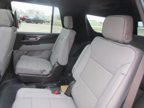 New 2026 GMC Yukon Elevation w/ Elevation Premium Package image 14