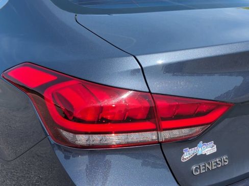 Used 2015 Hyundai Genesis 3.8 RWD image 14