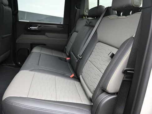 New 2026 Chevrolet Silverado 2500 ZR2 AWD/4WD image 24