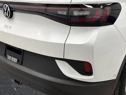 Used 2023 Volkswagen ID.4 Pro image 30