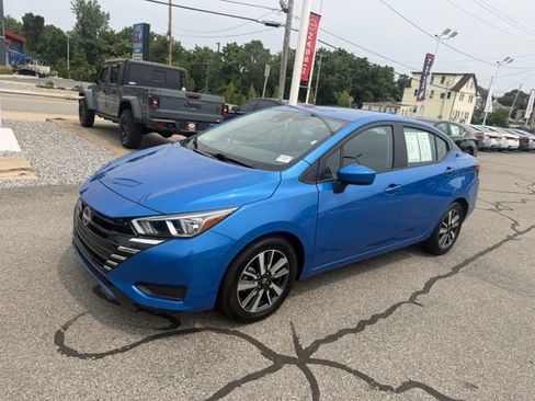 Used 2024 Nissan Versa SV FWD image 1