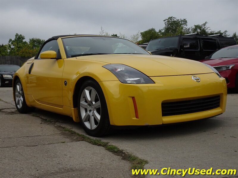 Used 2005 Nissan 350Z Enthusiast RWD image 4