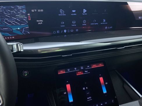 Certified 2026 Cadillac Escalade V w/ LPO, ONYX Package AWD/4WD image 5