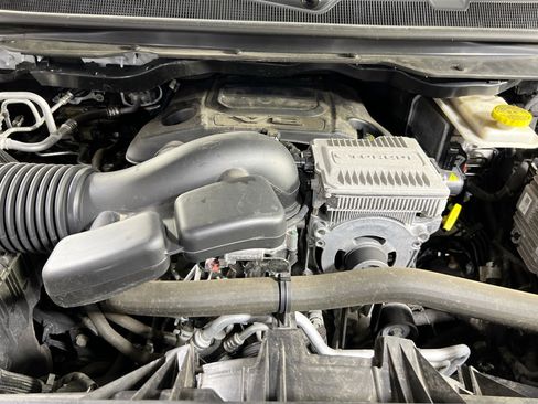 Used 2022 Jeep Wagoneer Series III w/ Rear Seat Video Group 1 image 31