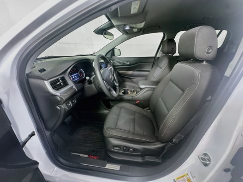 Used 2023 GMC Acadia SLE w/ Driver Convenience Package FWD image 13