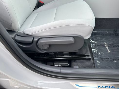 Used 2025 Hyundai Kona SEL AWD/4WD image 31