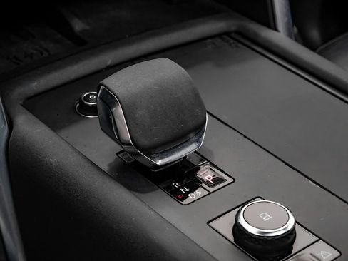 Used 2022 Land Rover Discovery S R-Dynamic image 25