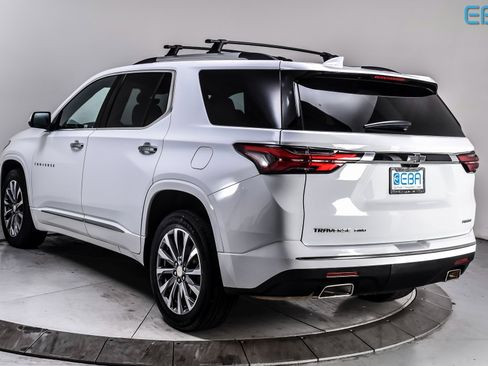 Used 2023 Chevrolet Traverse Premier image 4