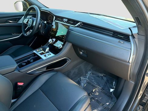 New 2026 Jaguar F-PACE R-Dynamic S image 14
