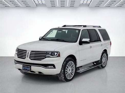 Used 2017 Lincoln Navigator Select image 7