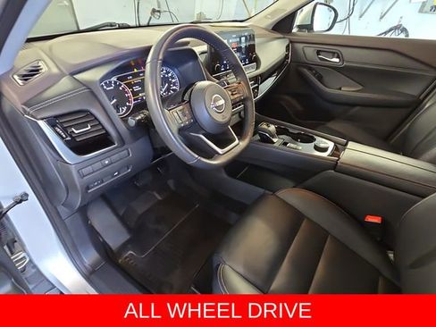 Used 2022 Nissan Rogue SL w/ SL Premium Package image 17