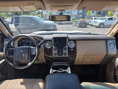 Used 2014 Ford F250 Lariat w/ Lariat Ultimate Package AWD/4WD image 11
