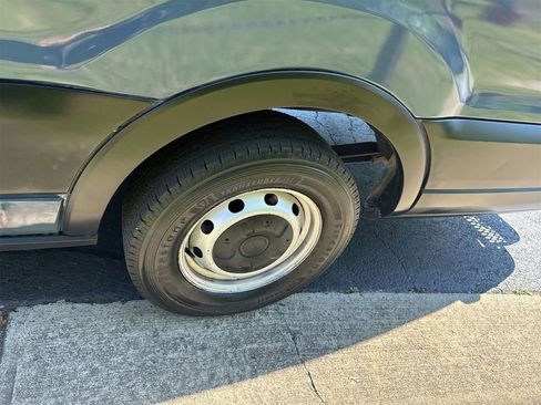 Used 2019 Ford Transit 250 148 High Roof Extended image 6