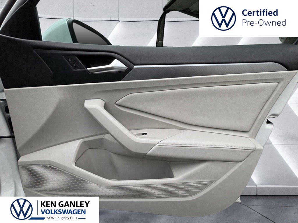 Used 2023 Volkswagen Jetta SE FWD image 27