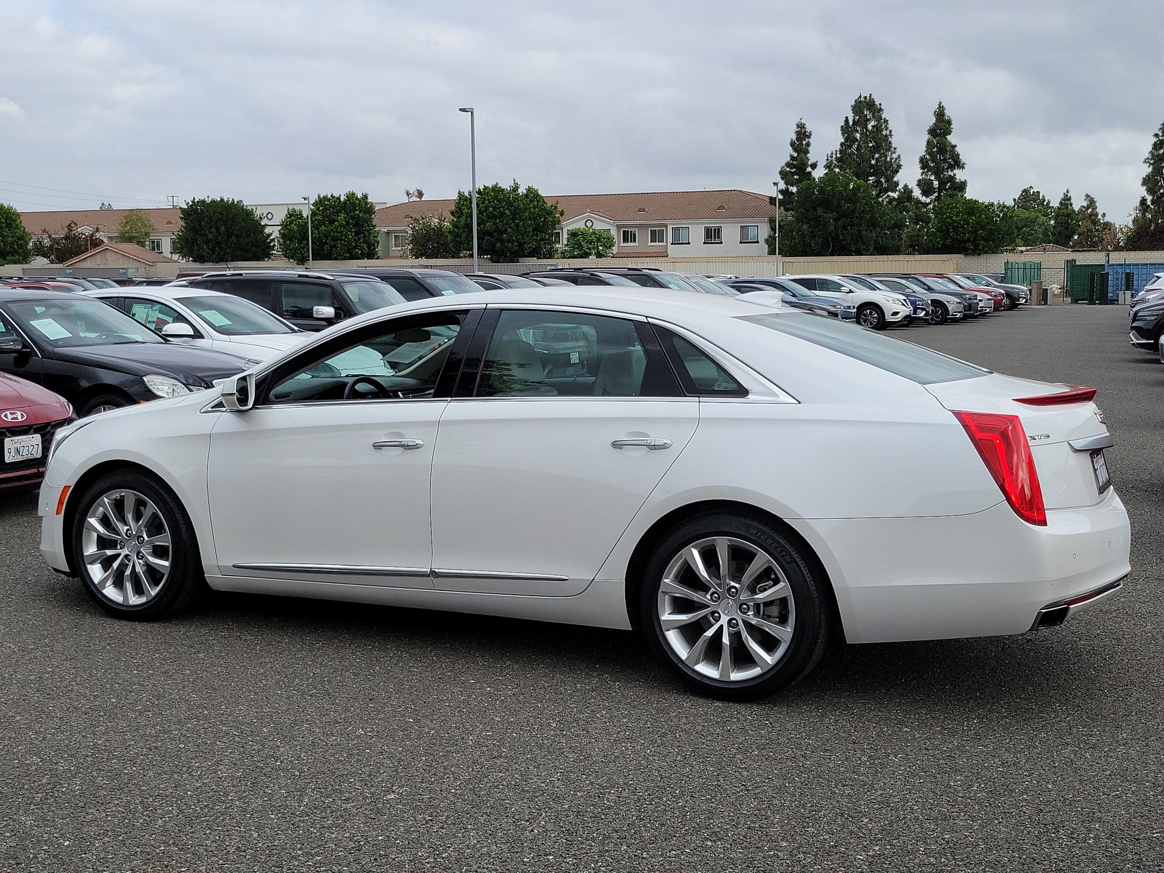 Used 2016 Cadillac XTS Luxury w/ Driver Awareness Package FWD image 28