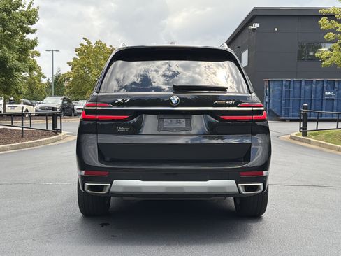 Used 2024 BMW X7 xDrive40i w/ Premium Package AWD/4WD image 17