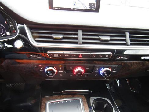 Used 2018 Audi Q7 3.0T Premium Plus image 23