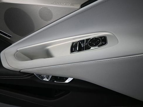 Used 2023 Chevrolet Corvette Stingray Preferred Cpe w/ Body-Color Dual Roof Package image 34