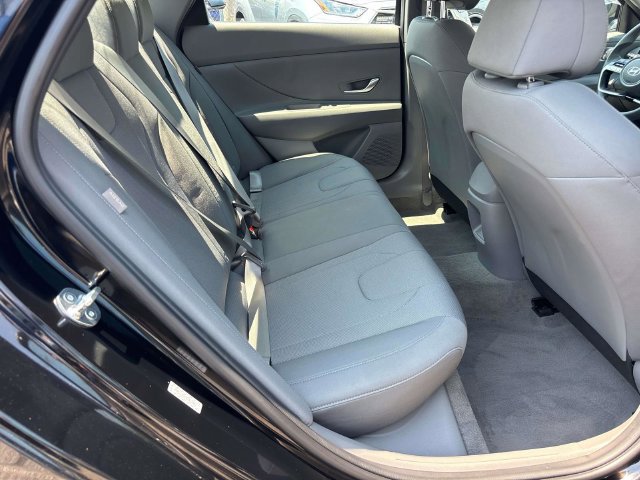 Certified 2024 Hyundai Elantra SE FWD image 14
