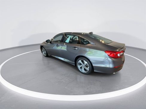 Used 2020 Honda Accord EX image 6