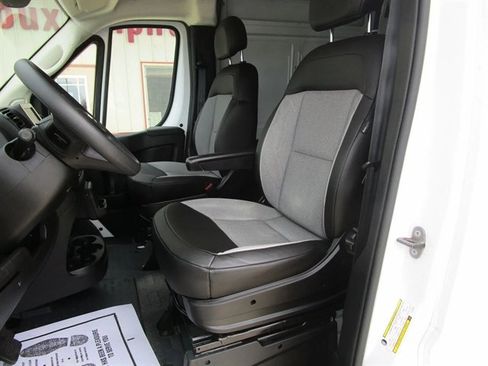 Used 2026 RAM ProMaster 2500 w/ Convenience Group FWD image 10