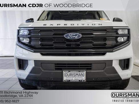 Used 2025 Ford Expedition Max Active image 2