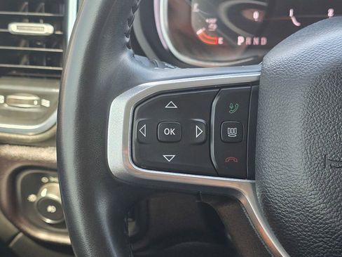 Used 2024 RAM 4500 Laramie image 38