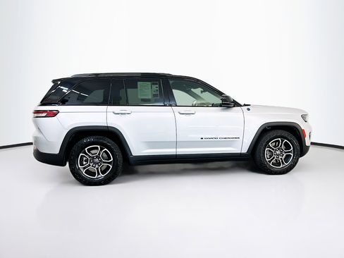 Used 2022 Jeep Grand Cherokee Trailhawk AWD/4WD image 10
