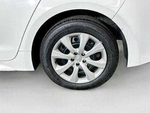 Used 2024 Toyota Corolla LE FWD image 11