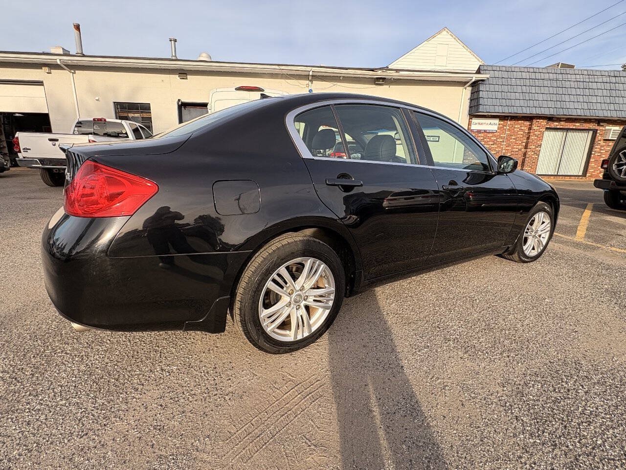 Used 2011 INFINITI G25 x w/ Moonroof Pkg AWD/4WD image 7