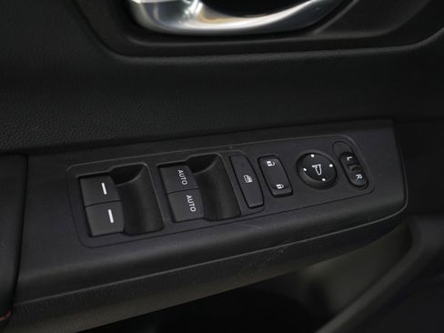 Used 2025 Honda CR-V Sport image 19