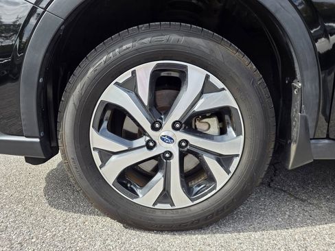 Certified 2022 Subaru Outback Limited image 32