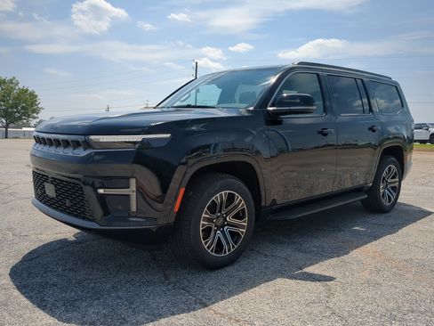 New 2026 Jeep Grand Wagoneer 2WD image 6
